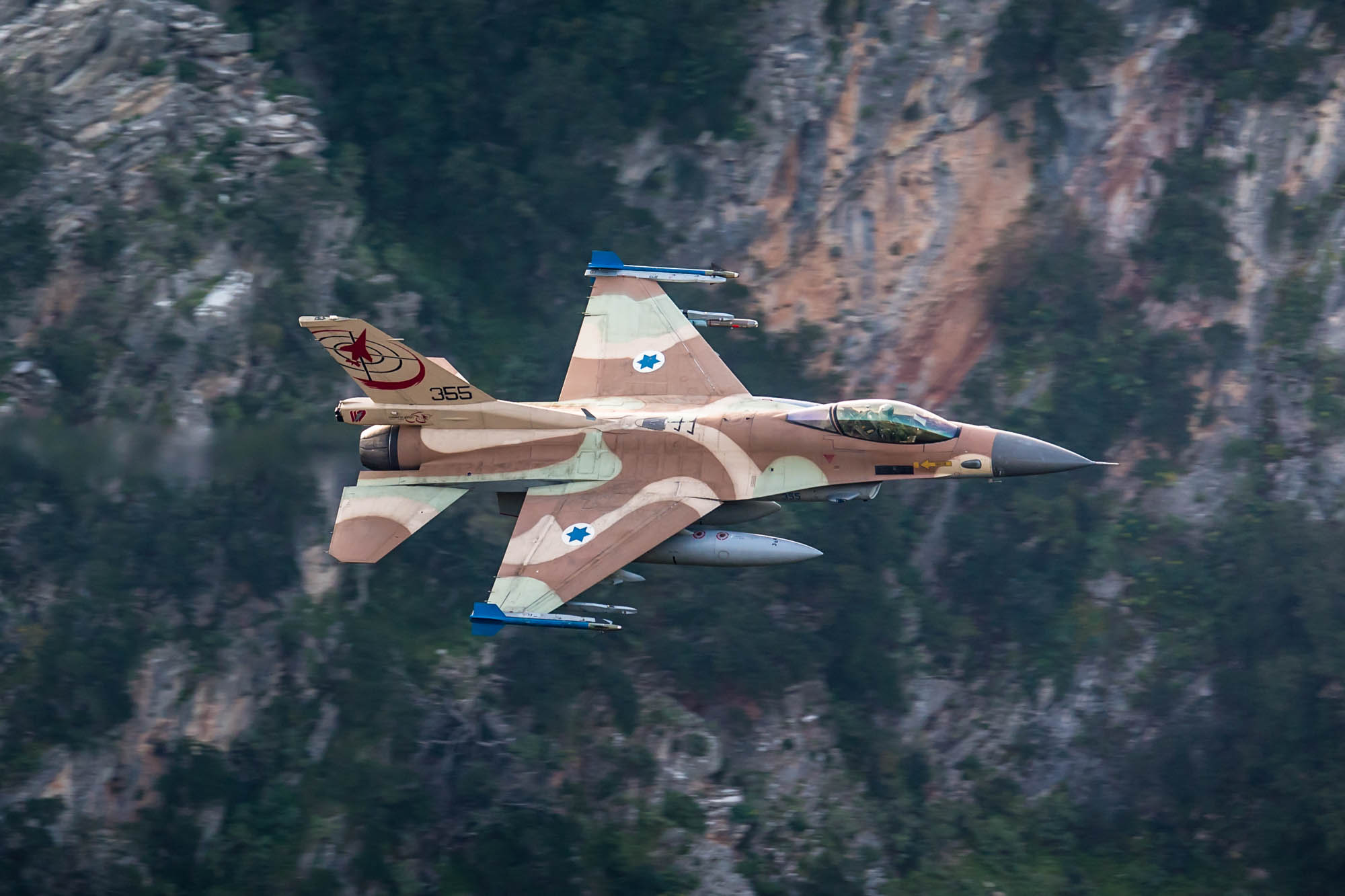 Aviation Photography low level flying