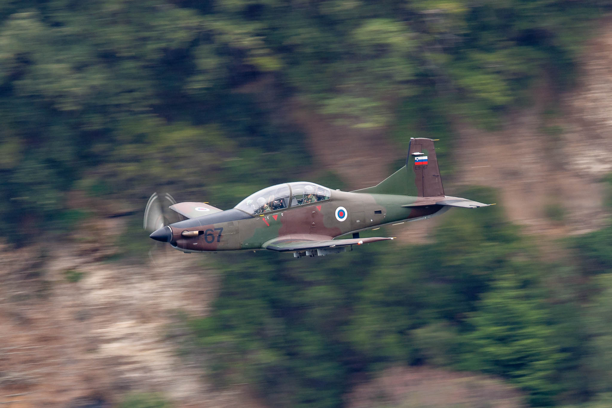 Aviation Photography low level flying