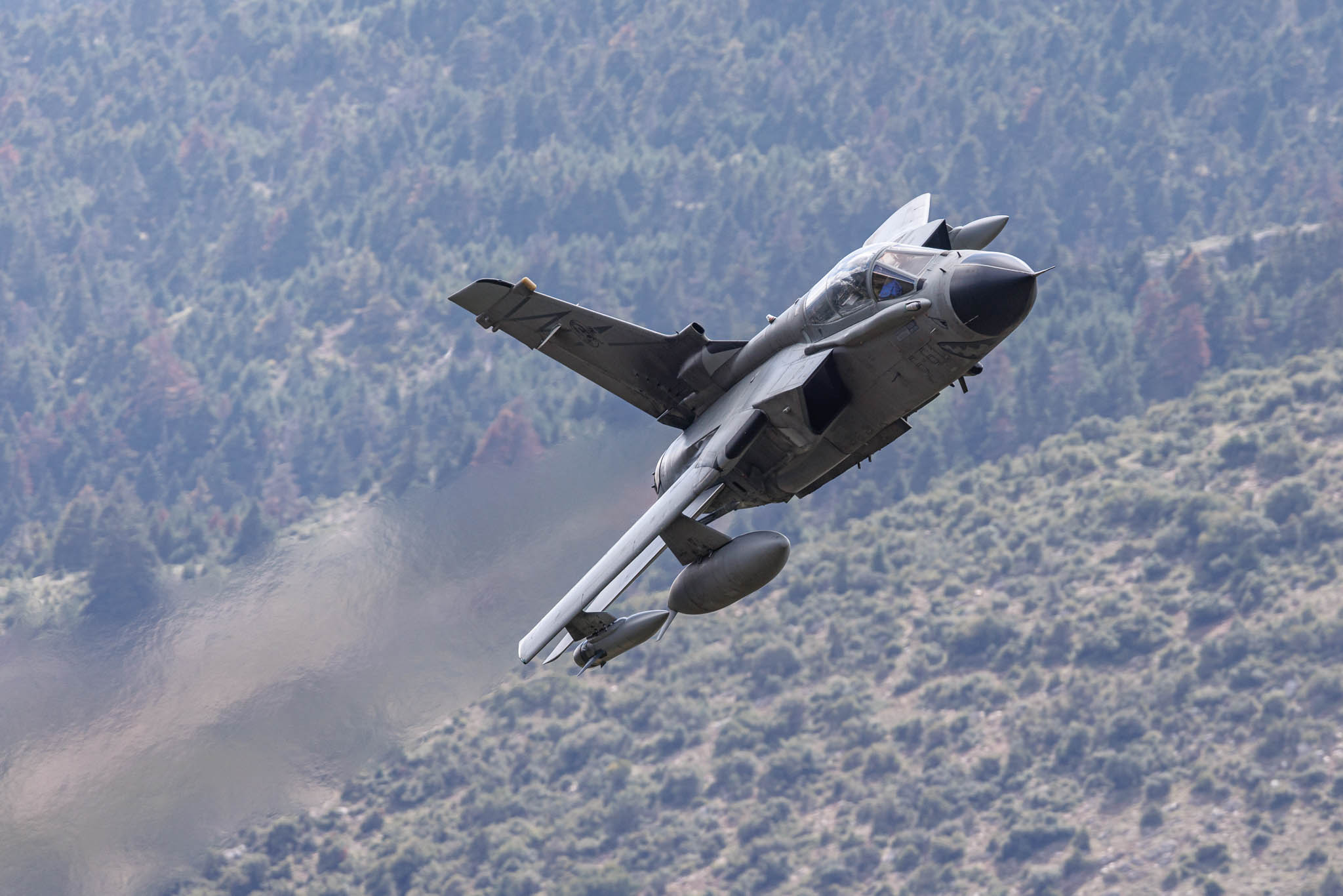 Aviation Photography low level flying
