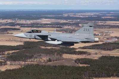 Aviation Photography low level flying