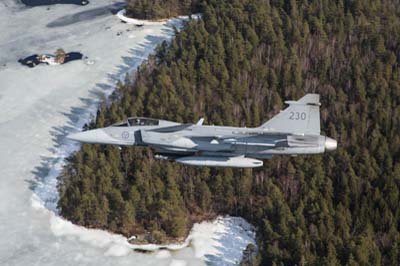 Aviation Photography low level flying