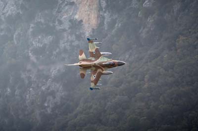 Aviation Photography low level flying