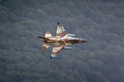 Aviation Photography low level flying