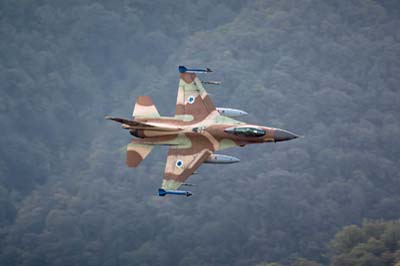 Aviation Photography low level flying