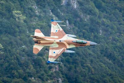 Aviation Photography low level flying