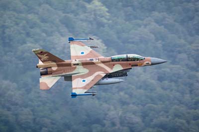 Aviation Photography low level flying