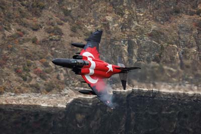 Aviation Photography low level flying