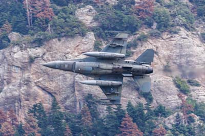 Aviation Photography low level flying