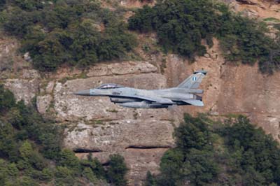 Aviation Photography low level flying