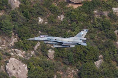 Aviation Photography low level flying