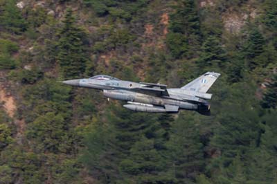 Aviation Photography low level flying