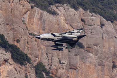 Aviation Photography low level flying