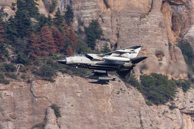 Aviation Photography low level flying