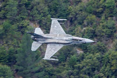Aviation Photography low level flying