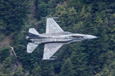 Aviation Photography low level flying