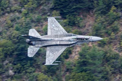 Aviation Photography low level flying