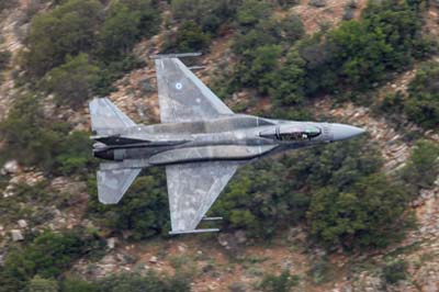 Aviation Photography low level flying