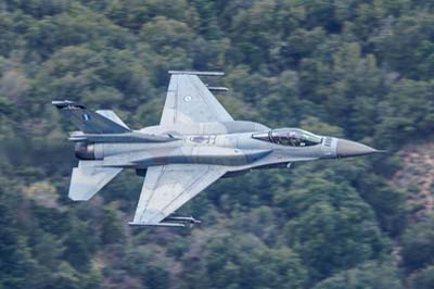 Aviation Photography low level flying