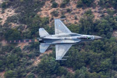 Aviation Photography low level flying