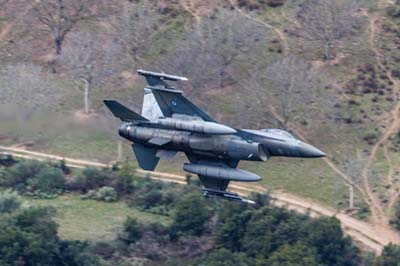 Aviation Photography low level flying
