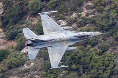 Aviation Photography low level flying