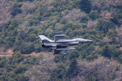 Aviation Photography low level flying