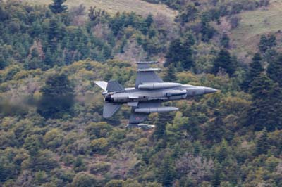 Aviation Photography low level flying