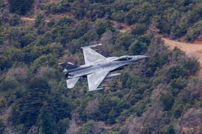 Aviation Photography low level flying