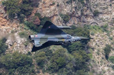 Aviation Photography low level flying