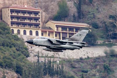Aviation Photography low level flying