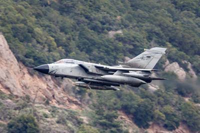 Aviation Photography low level flying