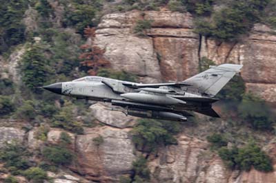 Aviation Photography low level flying