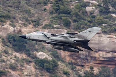 Aviation Photography low level flying