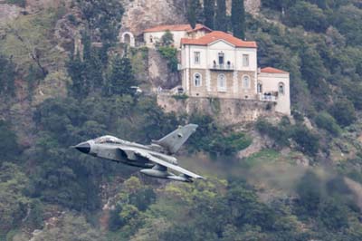 Aviation Photography low level flying