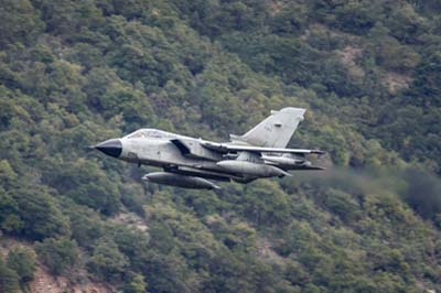 Aviation Photography low level flying