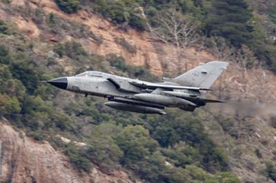 Aviation Photography low level flying
