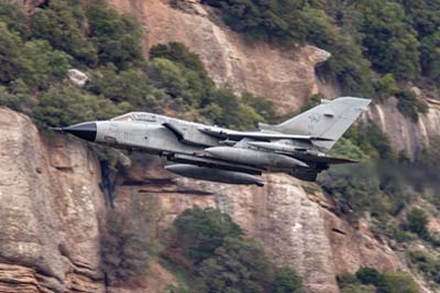 Aviation Photography low level flying