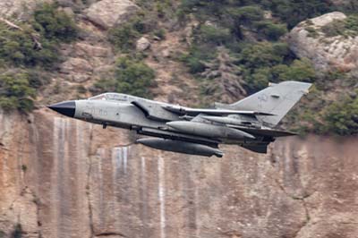 Aviation Photography low level flying