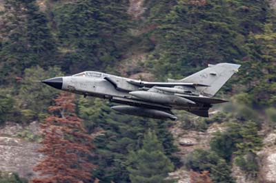 Aviation Photography low level flying