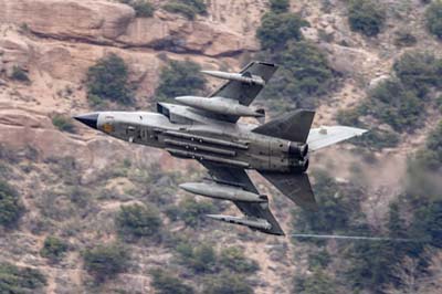 Aviation Photography low level flying