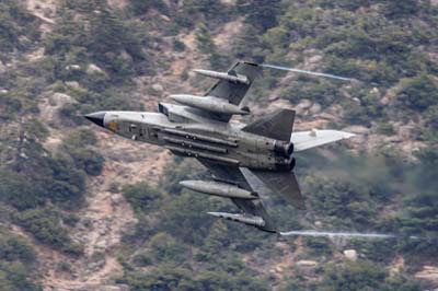 Aviation Photography low level flying