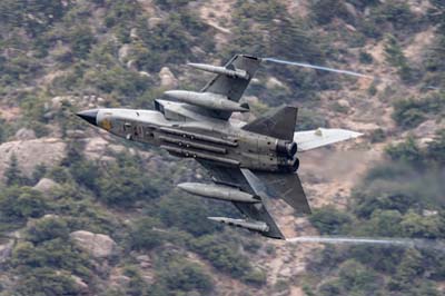 Aviation Photography low level flying
