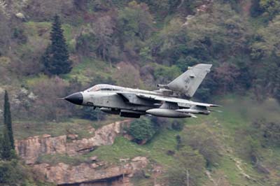 Aviation Photography low level flying