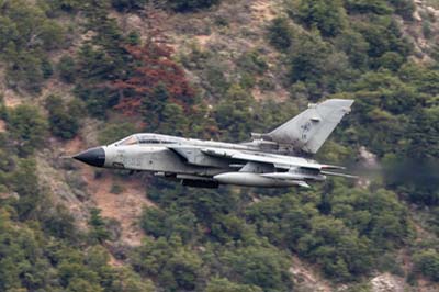 Aviation Photography low level flying
