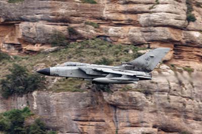 Aviation Photography low level flying