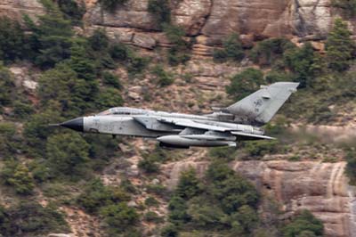Aviation Photography low level flying