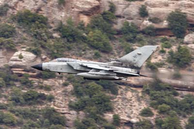 Aviation Photography low level flying
