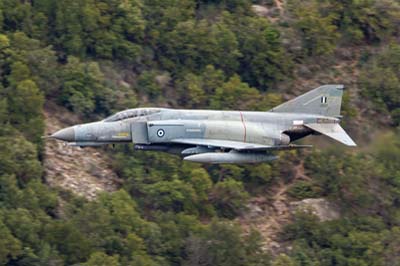 Aviation Photography low level flying