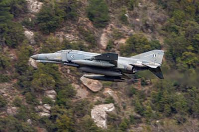 Aviation Photography low level flying