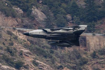 Aviation Photography low level flying